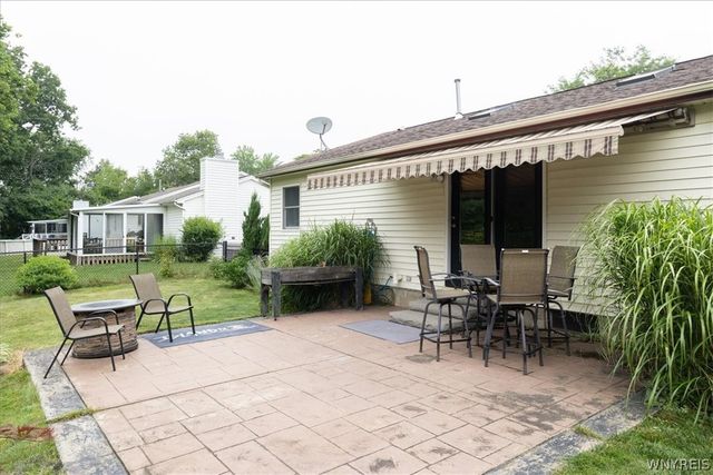 5866 Lakecrest Drive, Hamburg, NY 14085