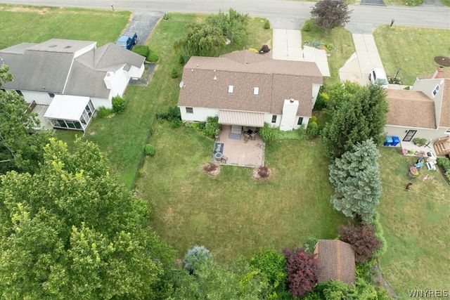 5866 Lakecrest Drive, Hamburg, NY 14085