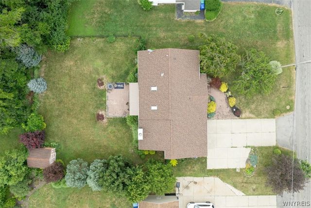 5866 Lakecrest Drive, Hamburg, NY 14085
