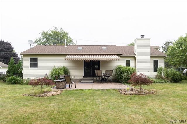 5866 Lakecrest Drive, Hamburg, NY 14085