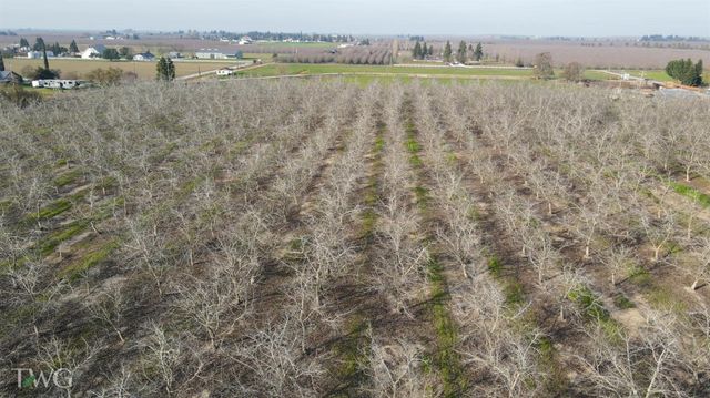 30944 Grooms Rd, Oakdale, CA 95361