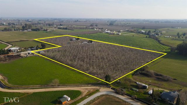 30944 Grooms Rd, Oakdale, CA 95361