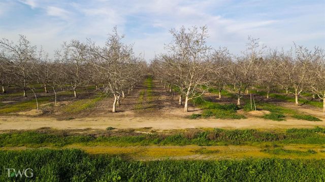 30944 Grooms Rd, Oakdale, CA 95361