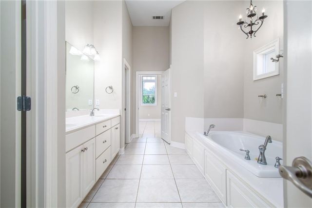 15 VAN MOL Road, Alexandria, LA 71302