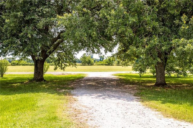 15 VAN MOL Road, Alexandria, LA 71302