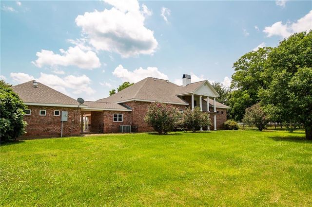 15 VAN MOL Road, Alexandria, LA 71302
