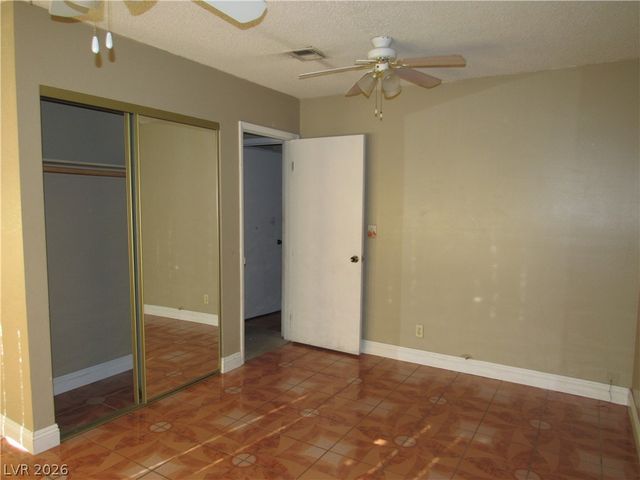 120 Bel Port Drive 121, Las Vegas, NV 89110