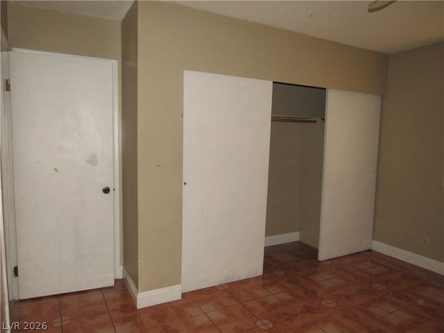 120 Bel Port Drive 121, Las Vegas, NV 89110