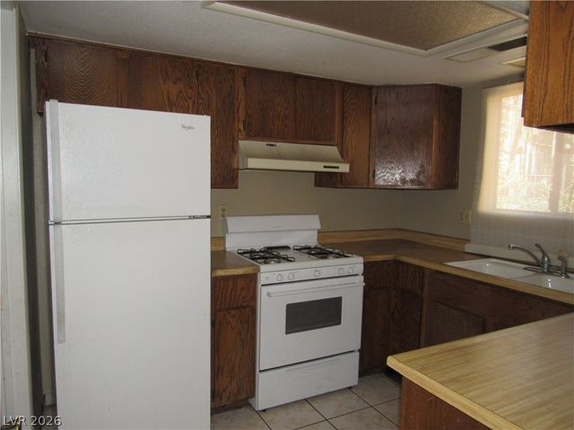 120 Bel Port Drive 121, Las Vegas, NV 89110