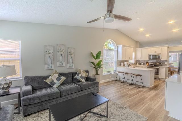2944 PEMBRIDGE STREET, Kissimmee, FL 34747