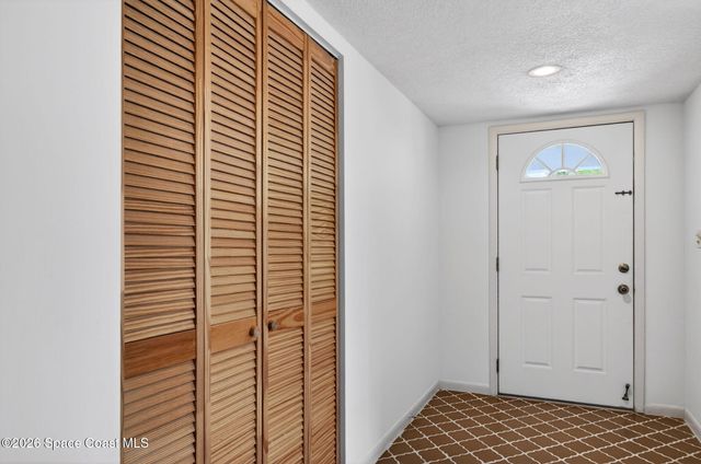 956 Waialae Circle NE, Palm Bay, FL 32905