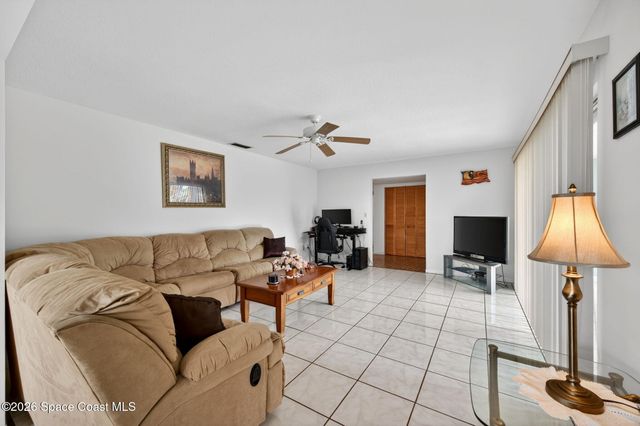 956 Waialae Circle NE, Palm Bay, FL 32905