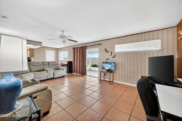 956 Waialae Circle NE, Palm Bay, FL 32905