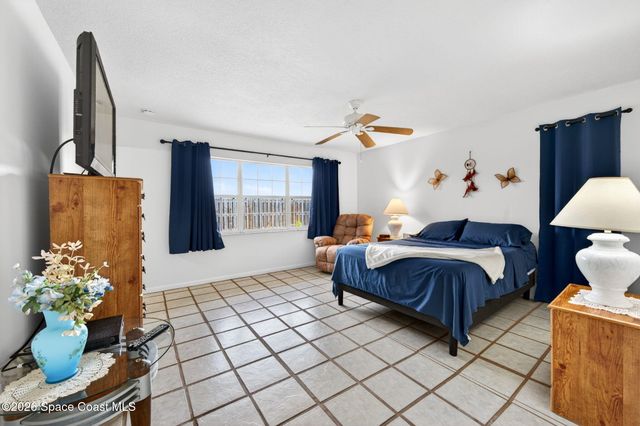 956 Waialae Circle NE, Palm Bay, FL 32905