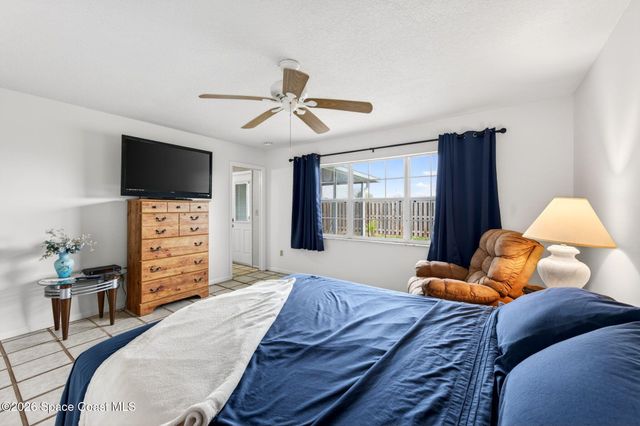 956 Waialae Circle NE, Palm Bay, FL 32905