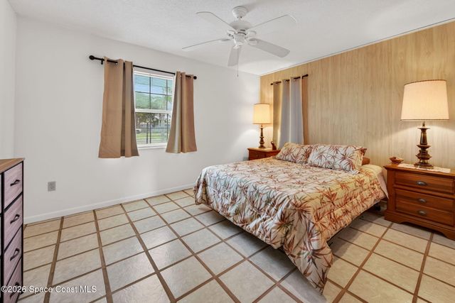 956 Waialae Circle NE, Palm Bay, FL 32905