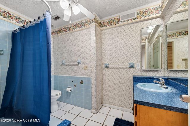 956 Waialae Circle NE, Palm Bay, FL 32905