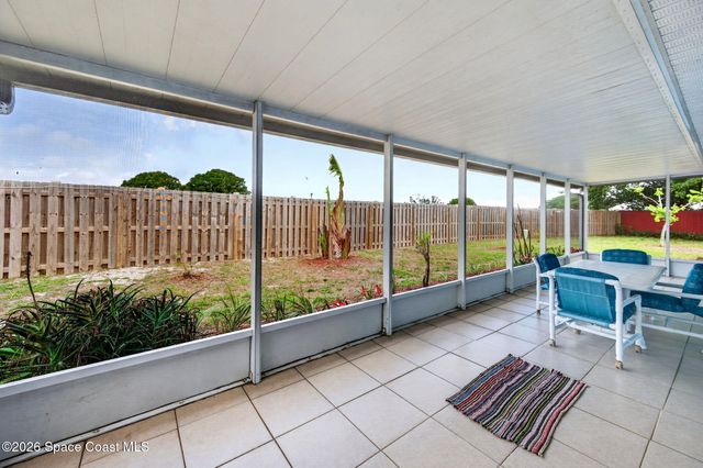 956 Waialae Circle NE, Palm Bay, FL 32905