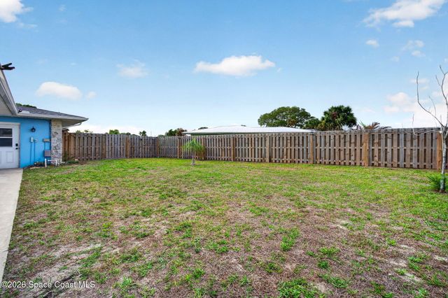 956 Waialae Circle NE, Palm Bay, FL 32905