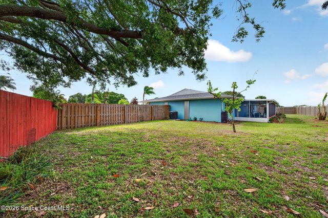 956 Waialae Circle NE, Palm Bay, FL 32905