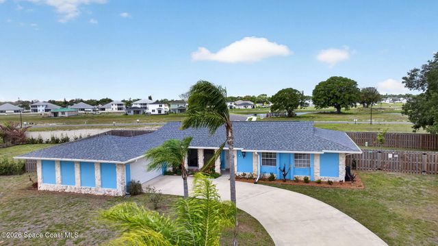 956 Waialae Circle NE, Palm Bay, FL 32905