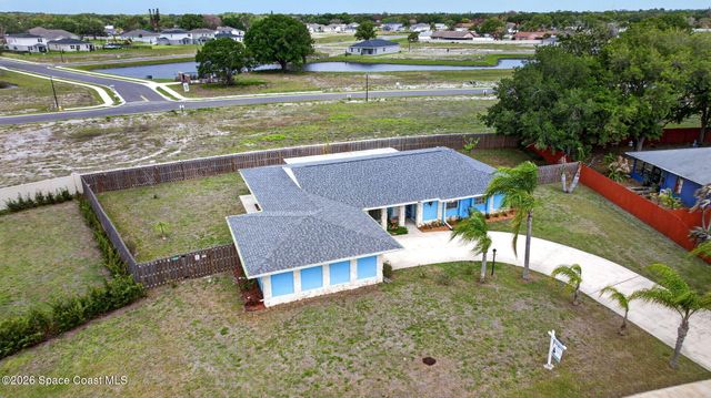 956 Waialae Circle NE, Palm Bay, FL 32905
