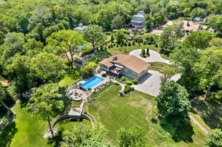 921 S Batavia Avenue, Geneva, IL 60134