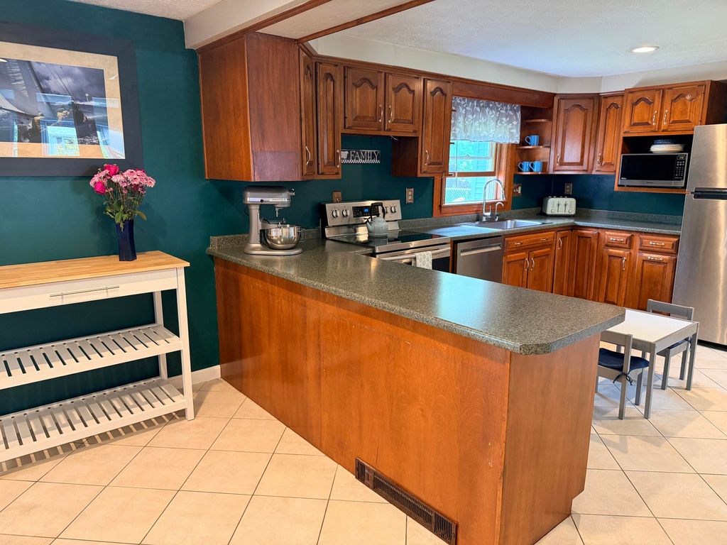 99 Euclid Avenue, Portland, ME 04103 — photo 2