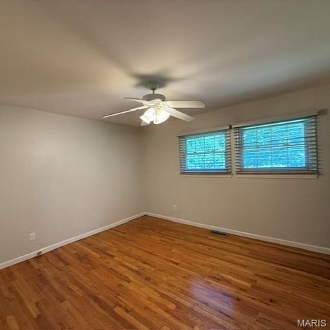 127 Linnview Drive, St Louis, MO 63129