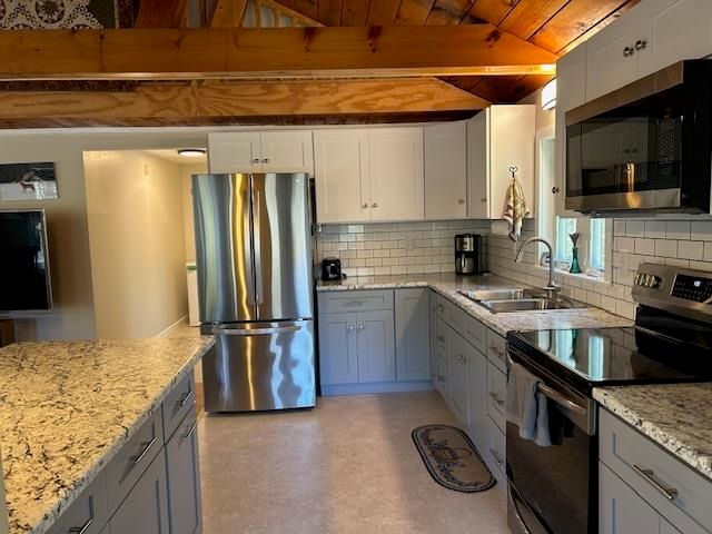 127 Hollow Road, Stewartstown, NH 03576