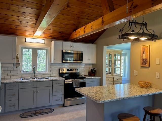 127 Hollow Road, Stewartstown, NH 03576