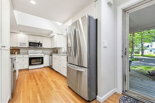 49 Ashcroft Rd, Sharon, MA 02067