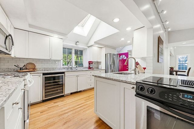 49 Ashcroft Rd, Sharon, MA 02067