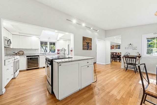 49 Ashcroft Rd, Sharon, MA 02067