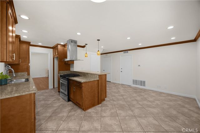 779 Summerwood, Walnut, CA 91789