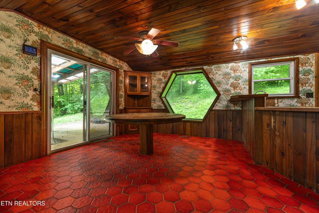 219 Bunch Lane, Clinton, TN 37716