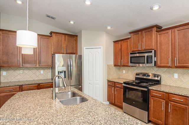 282 PARKWOOD Circle, St. Augustine, FL 32086