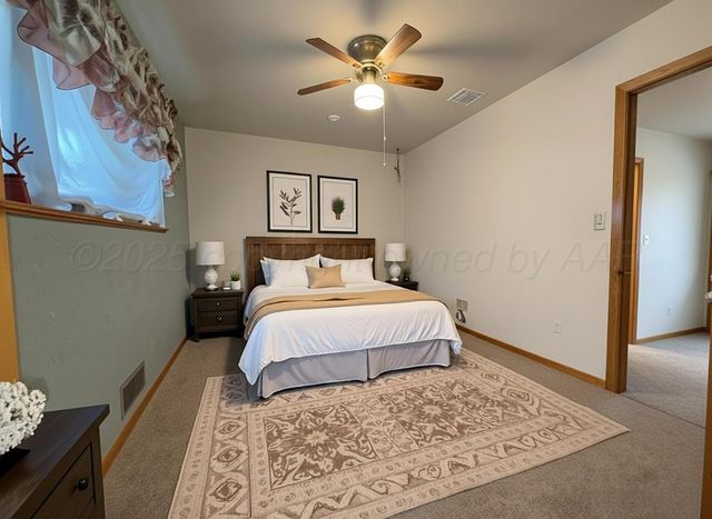 613 S Pearl Street, Stratford, TX 79084