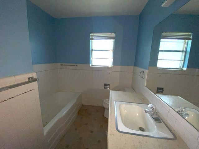 613 S Pearl Street, Stratford, TX 79084