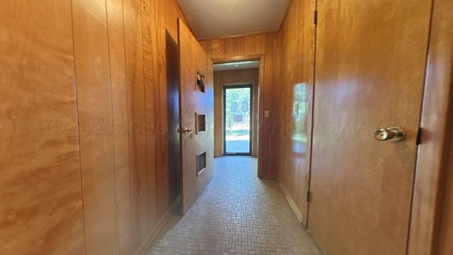 613 S Pearl Street, Stratford, TX 79084