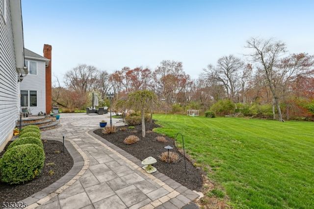 4 Lisa Ct, Millstone Twp., NJ 08510