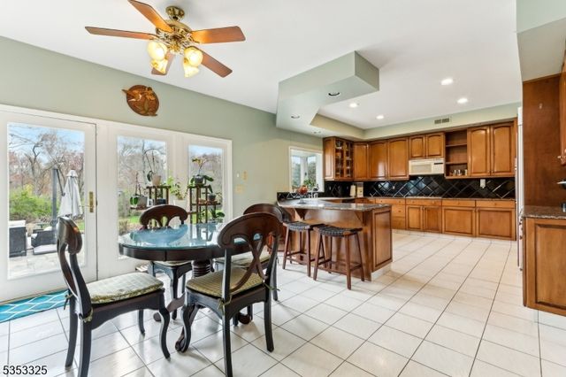 4 Lisa Ct, Millstone Twp., NJ 08510