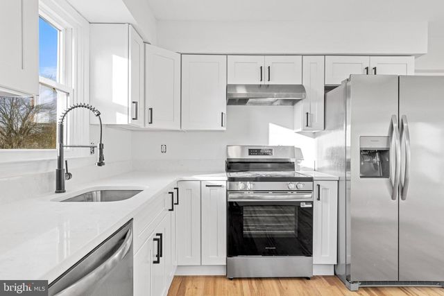 1 BETH ANN WAY, Trenton, NJ 08638