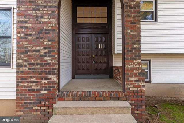 1 BETH ANN WAY, Trenton, NJ 08638