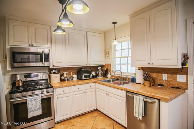 761 Euclid Avenue, Jackson, MS 39202