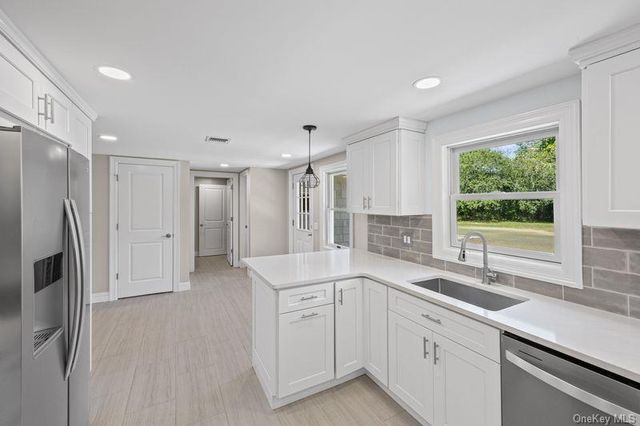 511 Montauk Highway, East Moriches, NY 11940
