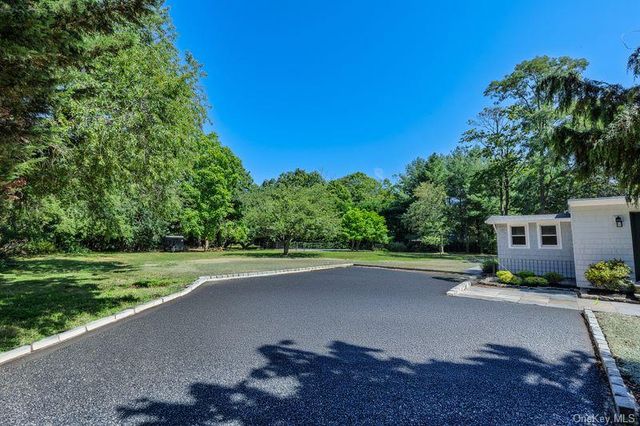 511 Montauk Highway, East Moriches, NY 11940