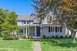 511 Montauk Highway, East Moriches, NY 11940
