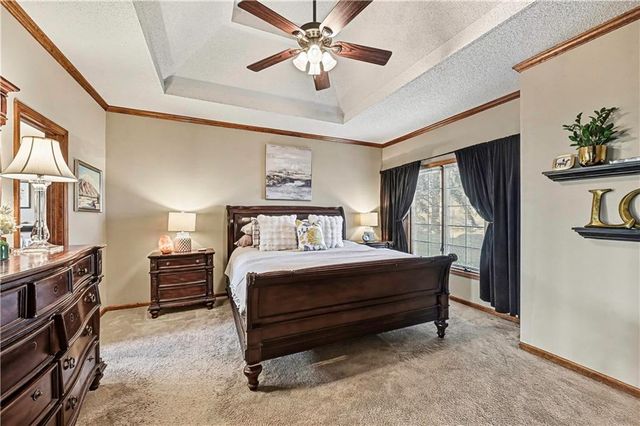 11425 W 177TH Terrace, Overland Park, KS 66062