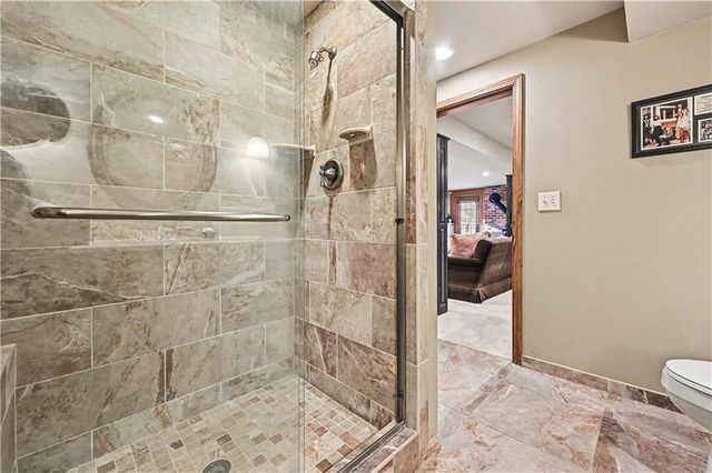 11425 W 177TH Terrace, Overland Park, KS 66062